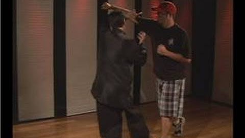 Kung Fu : Praying Mantis Outside Palm Block