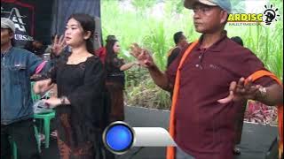 10.New Rudiska/Hajatan P.Mista dkk/Bence Kdjj Lmj