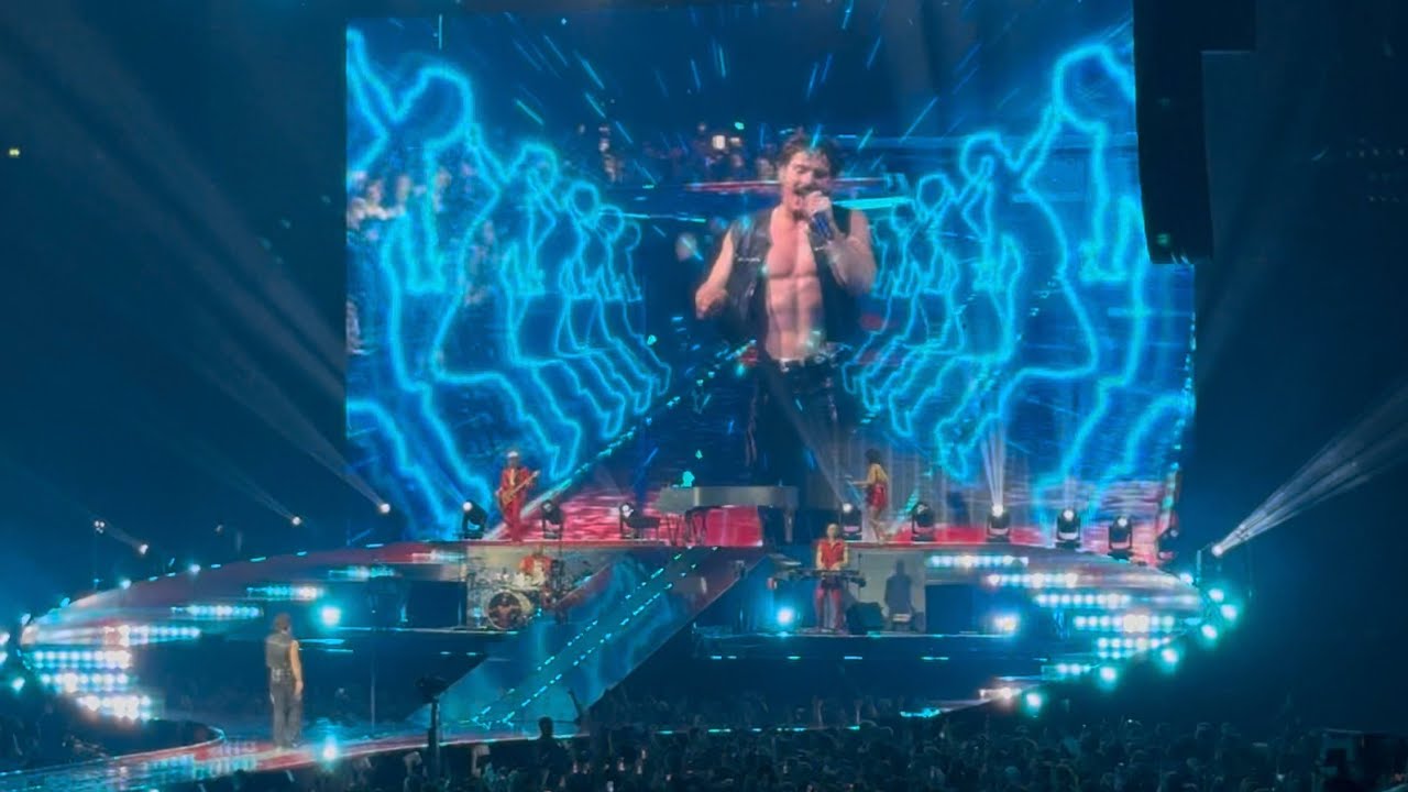 Benson Boone - Mr Electric Blue (Live at Accor Arena, Paris 13/11/2025)