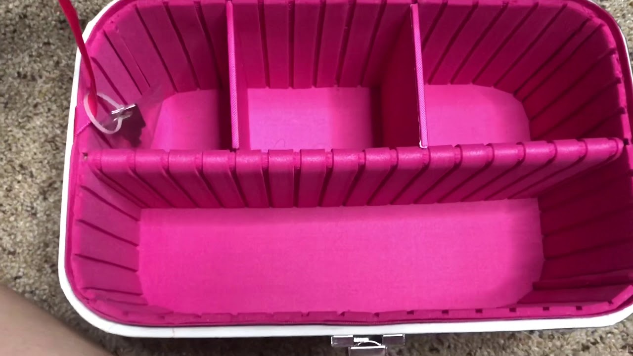 Locking makeup case Review// Does the lock work?// Is it worth the money? - YouTube