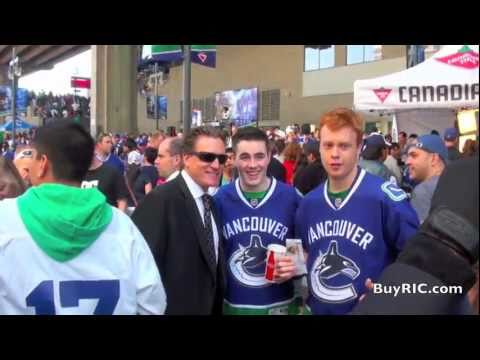 Jeremy Roenick - Rogers Arena - 2011 Stanley Cup F...