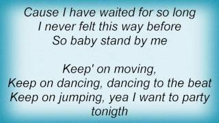 Watch Alexia Keep On Moving video