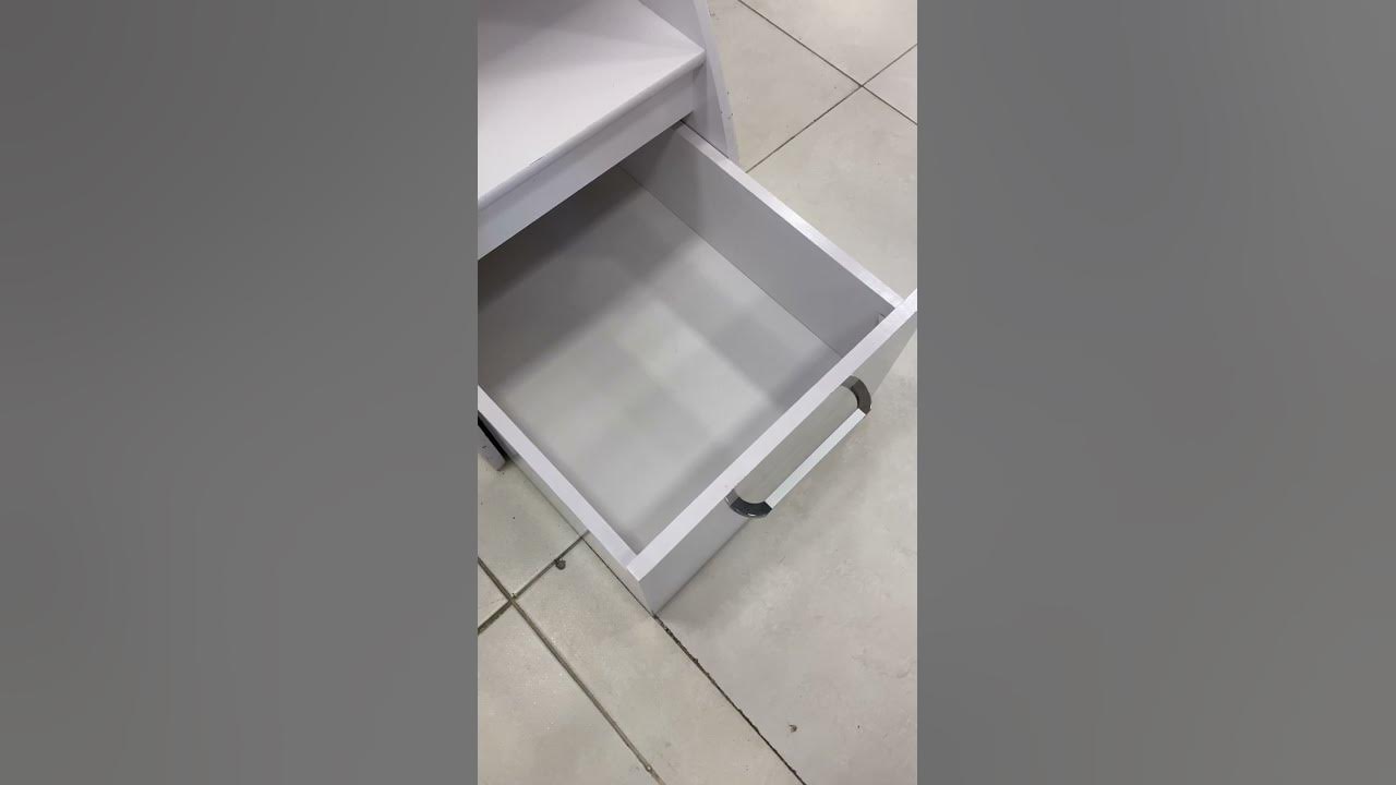 A Cama Multifunção Bianca MDF com 2 Portas, 1 Gavetão e Escrivaninha é um  produto 100% MDF. 