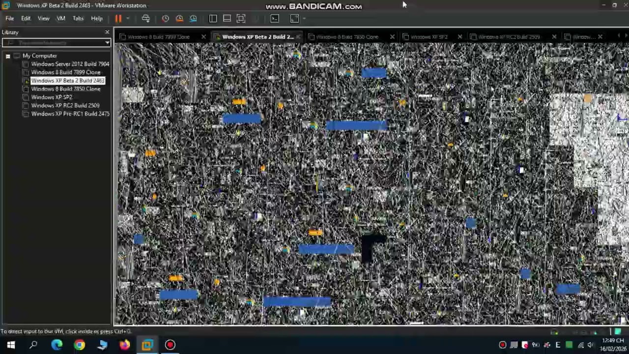 DETCEJENIW.exe vs ë.exe