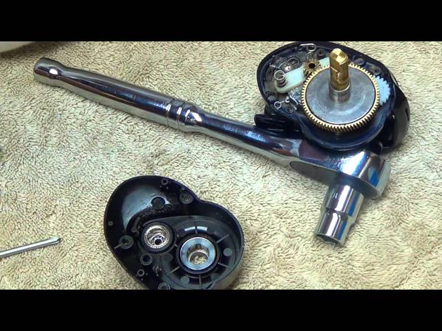 How To Clean and Lubricate Your Baitcasting Reel / Baitcasting