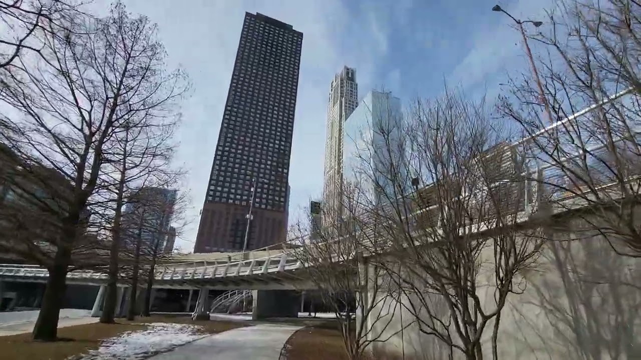 Chicago Winter Walking Scenes from Navy Pier to Michigan Avenue l