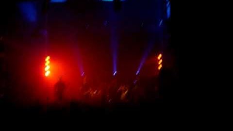 No UsE fOr a Name en Lima 03/04/09 - Chasing Rainbows