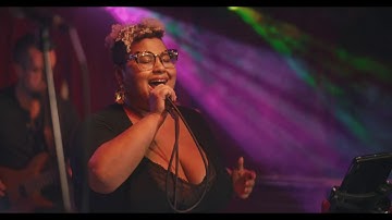 Outer Orbit // Kissing My Love (Live)