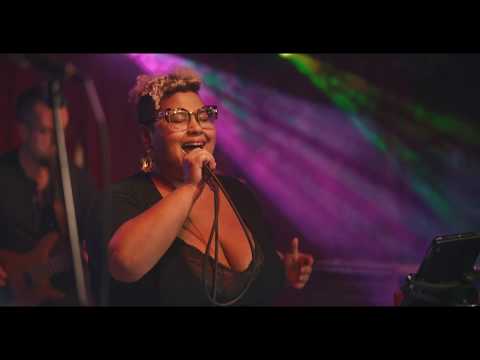 Outer Orbit // Kissing My Love (Live)
