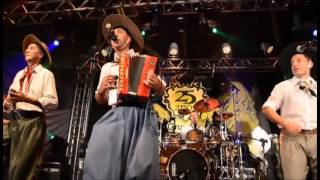 BATENDO CHICACA...DVD 25 ANOS GRUPO MANOTAÇO