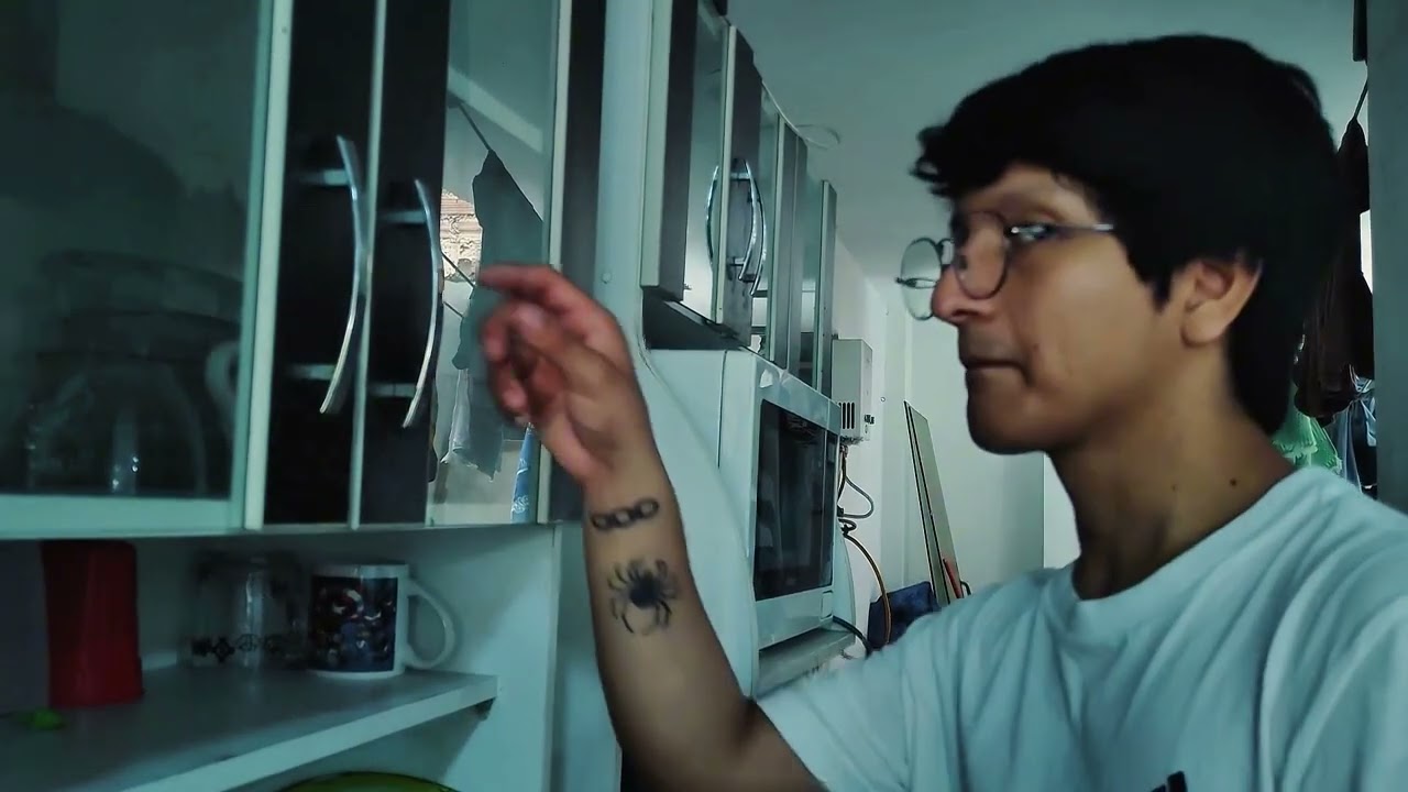 Fuera de Casa  - Capitulo 1 - El último límite