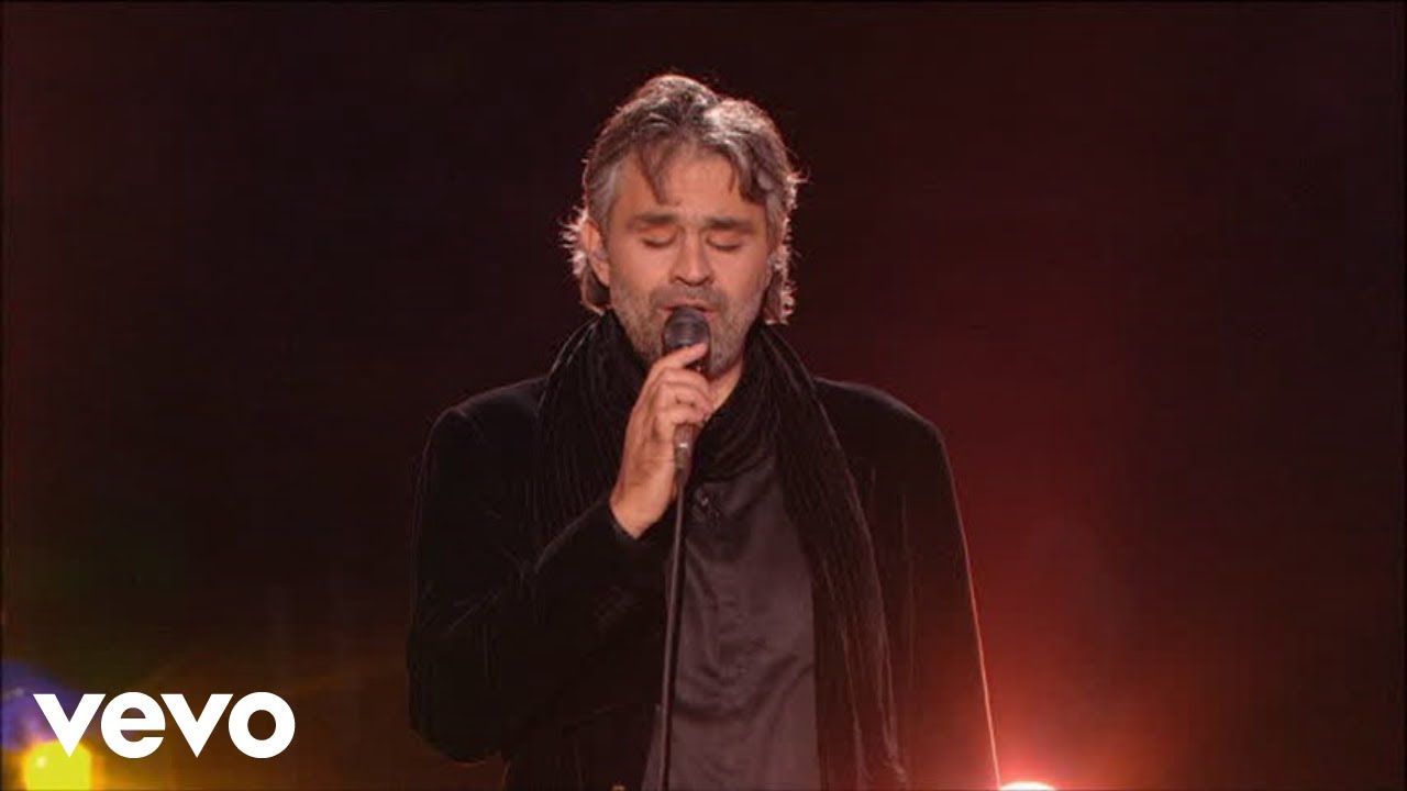 A música sempre foi minha maneira favorita de dar leveza à vida', diz  Andrea Bocelli - Estadão