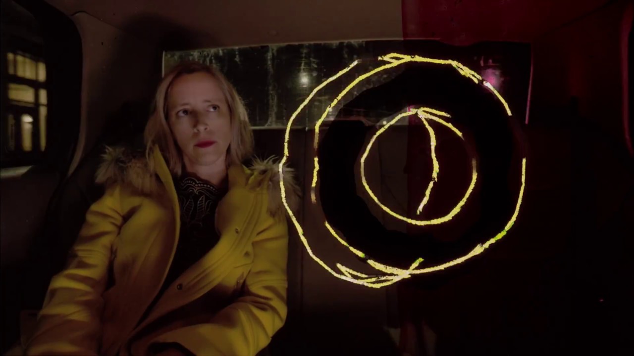 Παρακολούθηση Laura Veirs - Everybody Needs You στο YouTube Παρακολούθηση Laura Veirs - Everybody Needs You στο YouTube