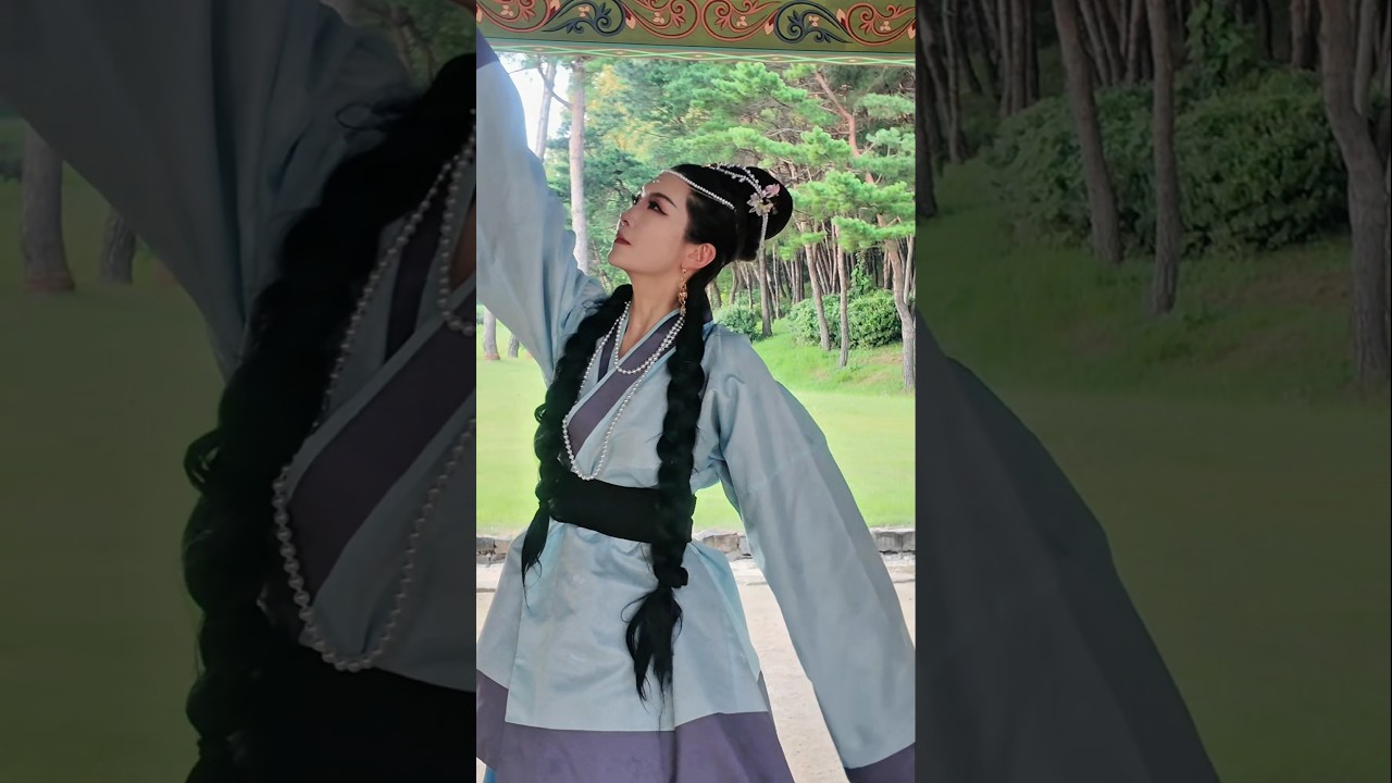 부여여행👍 백제문화단지에서 백제공주👸머리장식으로 백제 금제관식 모양 브로치 꽂아줬어요💜#부여여행 #백제 #백제한복#한복 #고대사한복 #백제헤어스타일#백제머리 #한복모델 #한복