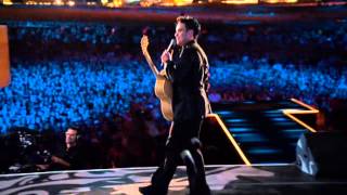 Video thumbnail of "Robbie Williams - Better Man - Live at Knebworth"