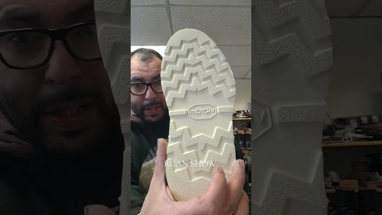 Материалы, которые сейчас продают в ботинках.