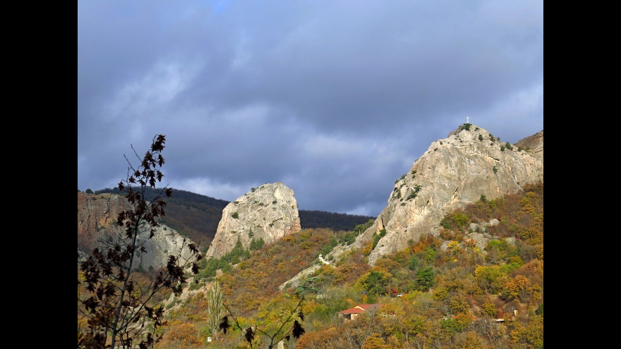 Удивительно красивый маршрут над урочищем Кизилташ