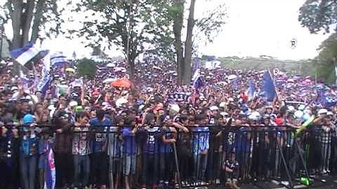 KUBURAN Feat. BOBOTOH - LUPA LUPA / TAPI INGAT (Live at Ged. Sate/Gasibu Bandung)