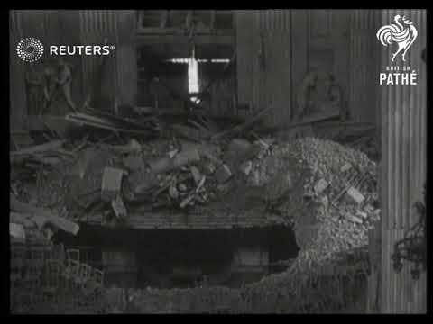 St. Paul&rsquo;s bombed in 1941 (1941)