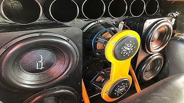 WHEN BASS MEETS EXTREME LEVELS! CRAZY XMAX SUBWOOFER FLEX IN THIS!