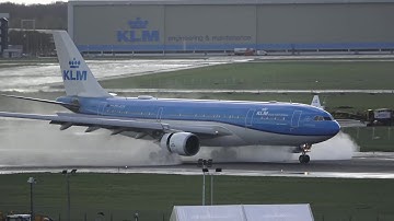 [4K] AMAZING REVERSE THRUST of KLM Airbus A330-200 At Schiphol Airport