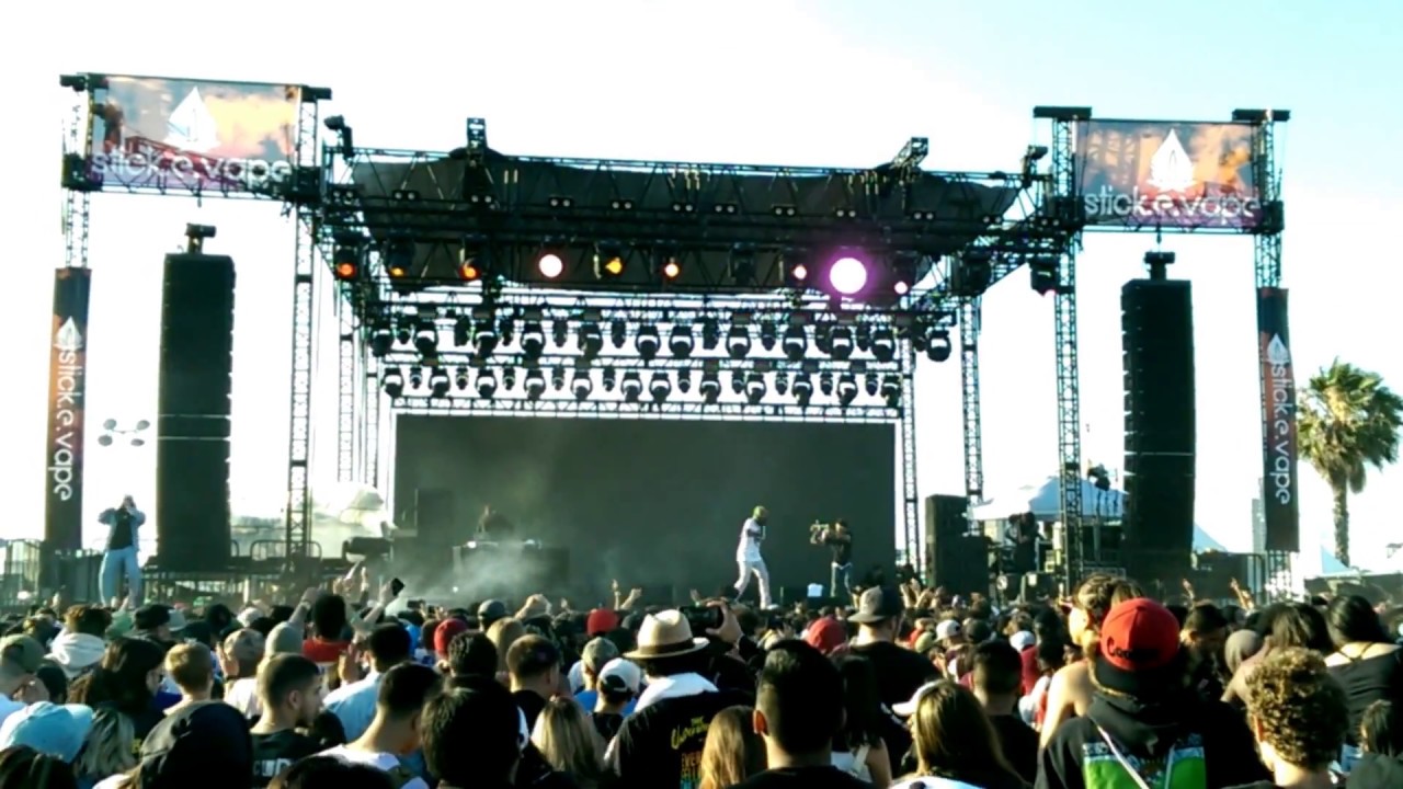 YouTubeでFlatbush Zombies " M. Bison " Live The Smokers Club 2018 LBCを視聴 YouTubeでFlatbush Zombies " M. Bison " Live The Smokers Club 2018 LBCを視聴