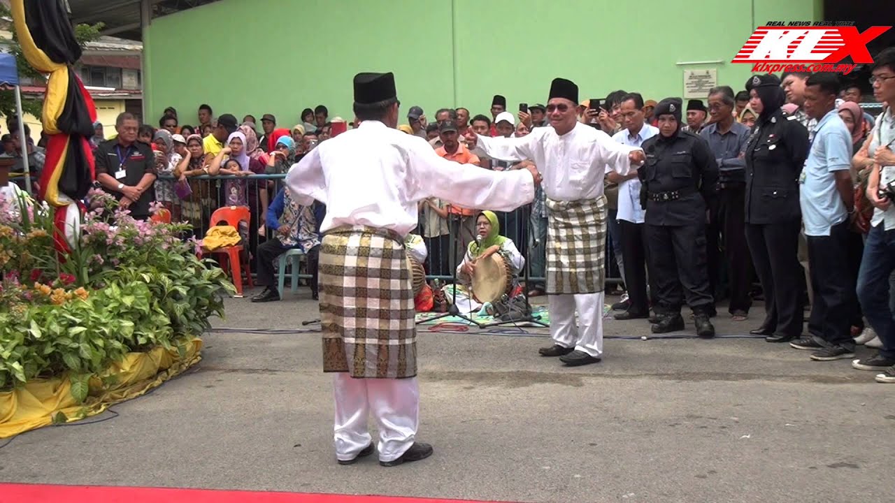 ADENAN SPORTING BERTANDAK NOPENG DI PESTA SADONG JAYA