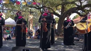 Mariachi Flor de Jalisco - Alla en el Rancho Grande