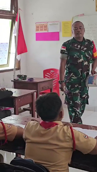 Babinsa Menjadi Guru di Perbatasan RI-Malaysia