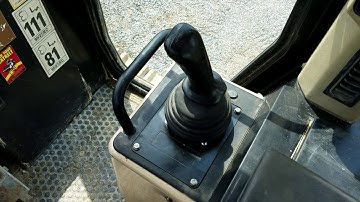 2001 Caterpillar 973C Large Tracked Loader Walk-Around Inspection Video!