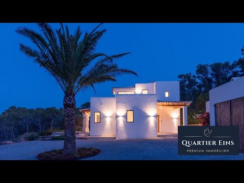 Video: Modernes Haus mit Blick auf das Meer auf Ibiza