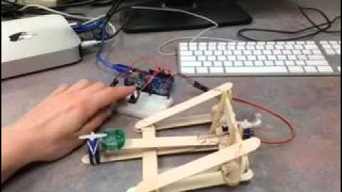 Arduino catapult with tongue depressors