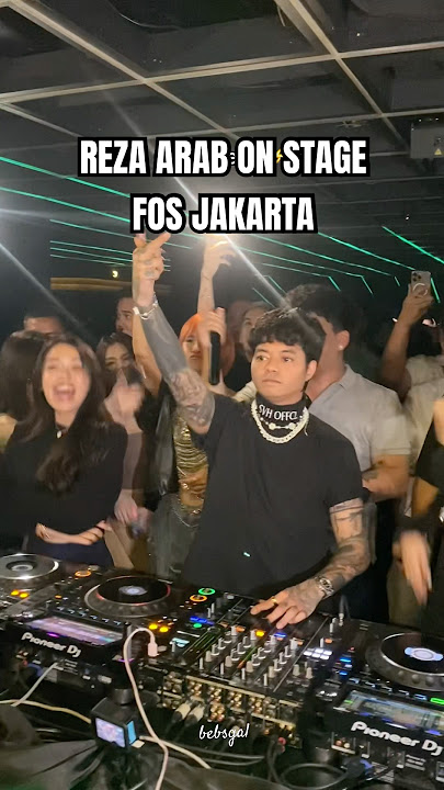 Reza arab on stage fos jakarta #yb #mraloy #aloy