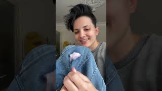 Pantolondan sakız çıkarma deneyi yaptım! Sonuc inanılmaz! Bubble gum remove jean #lifehack #shortss Resimi