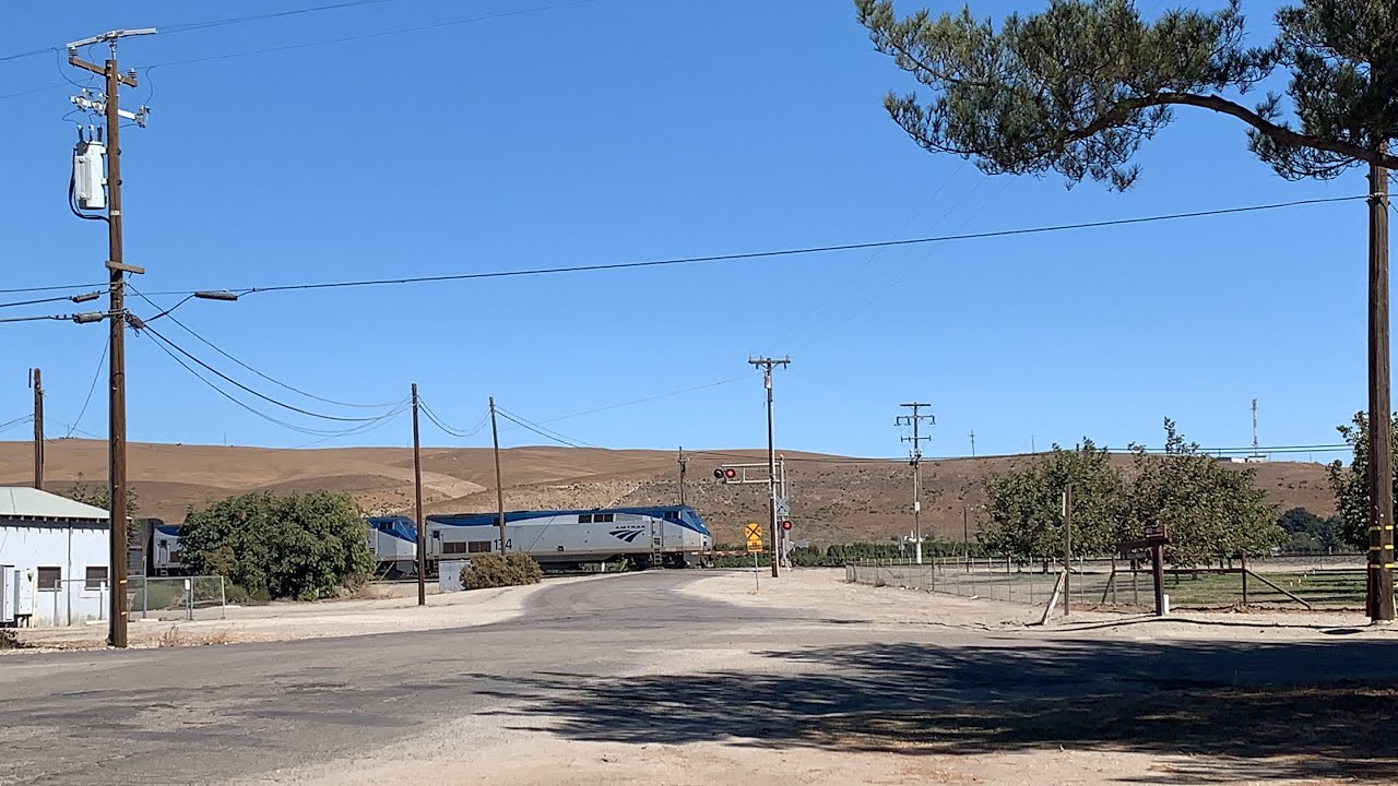 Coast Starlight 11 Speeding through San Ardo, California YouTube