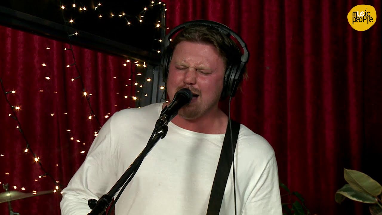 Kookshill - Holly (Music People live from Sawtooth Studios Newcastle)