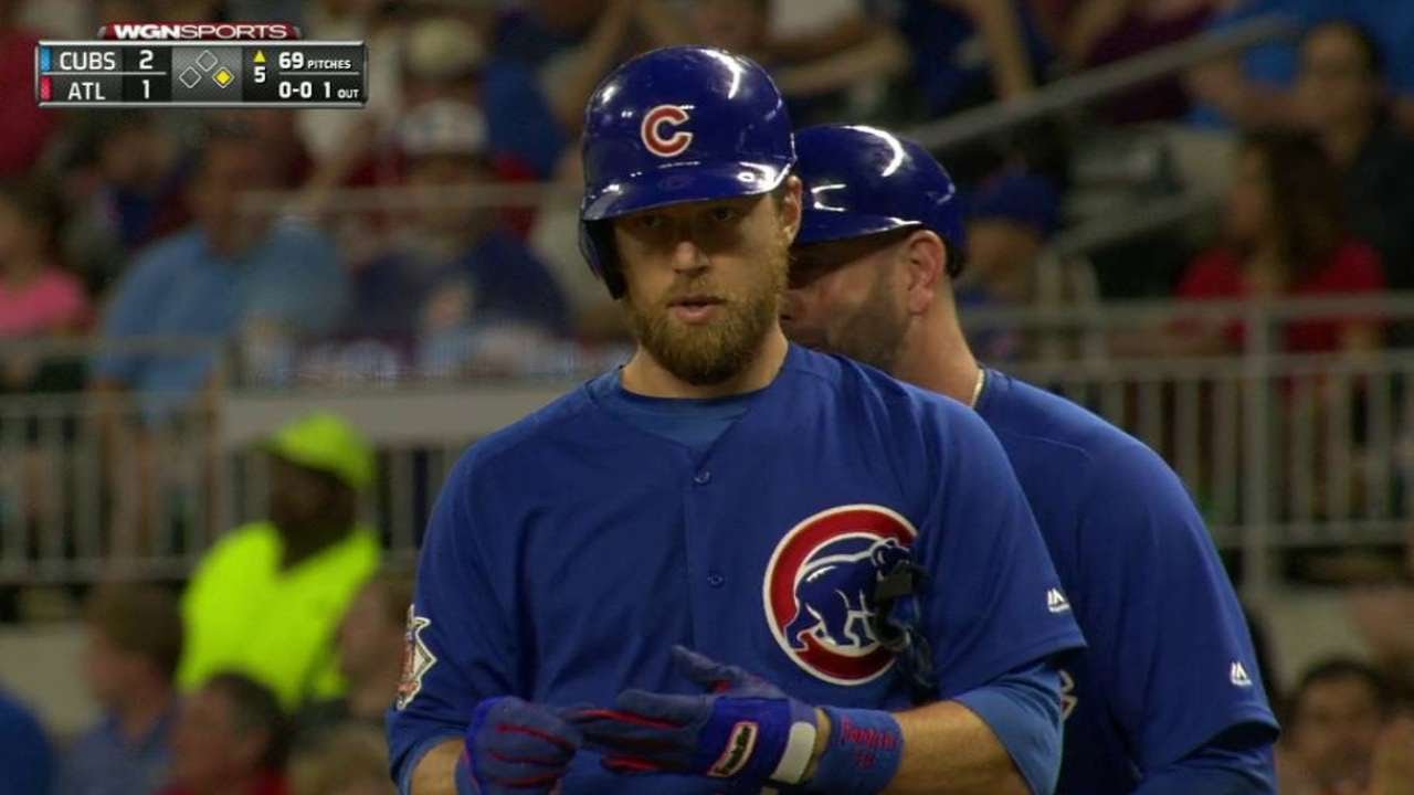 CHC@ATL: Zobrist singles home two runs in the 5th