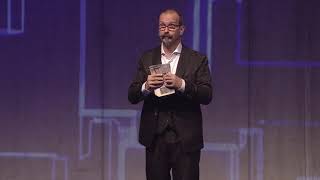 Torn And Restored Newspaper By German Magician Axel Hecklau