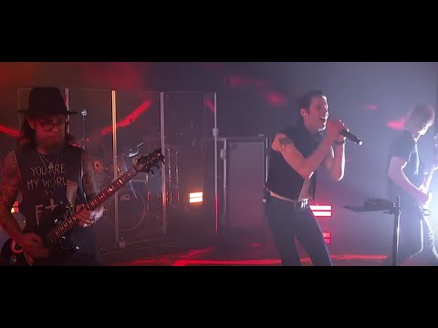 Jane’s Addiction performed at 2020 virtual ‘Lollapalooza‘ festival “I Would For You” and “Stop!”