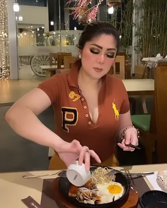 TANTE SOSIALITA YANG SEMOK DEMPLON #3