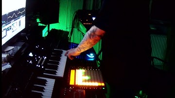 Live Dub Techno Session with self generative Instruments programming in Ableton 11