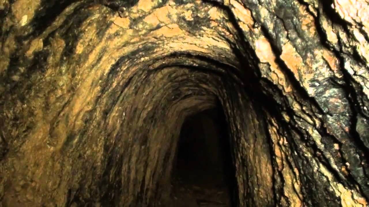 Túnel e mina romana de A Moá (Ribas de Sil).MP4 - YouTube