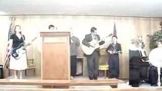 Video thumbnail of "The Lindsey Family Singers"