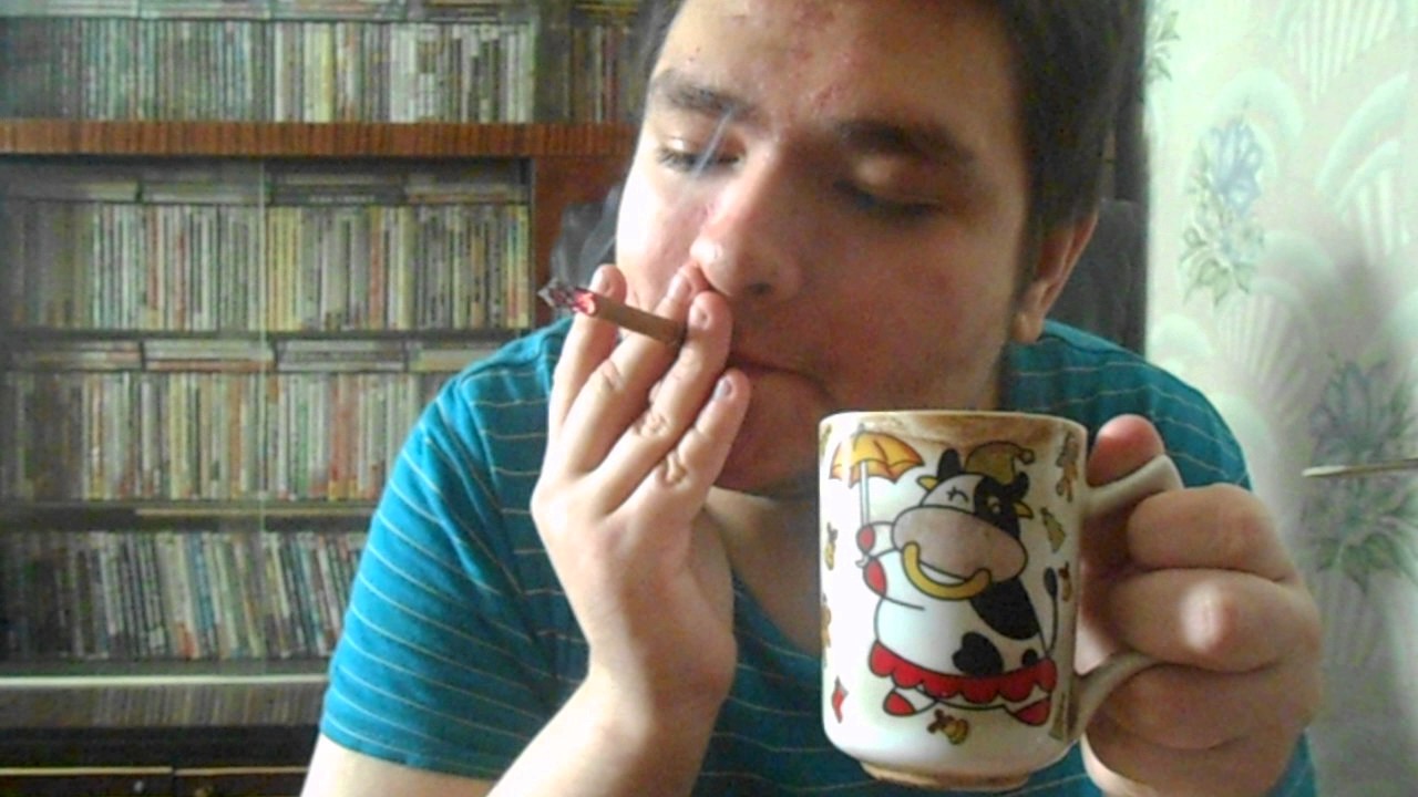 Курилка блэк. Курительный чай. Курение чая. Курят чай. Курение чая эффект.