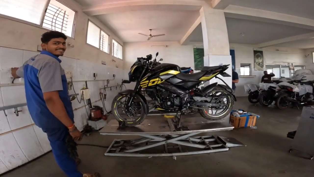 Bajaj Pulsar Ns160 Fourth Servicing / Pulsar NS 160 BS7 New model Servicing Cost 😱 #servicing #ns160