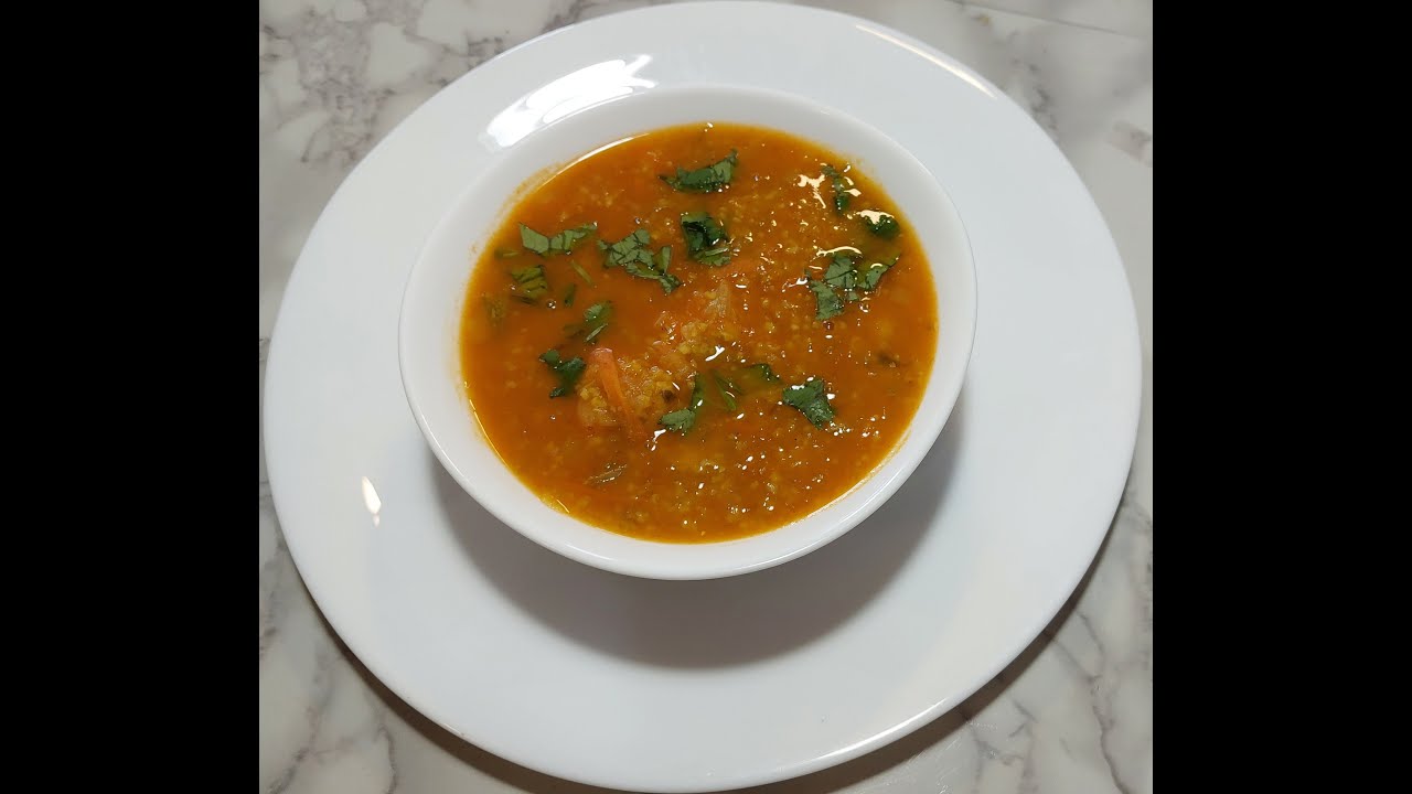Chorba frik au poulet et légumes savoureuse et délicieuse