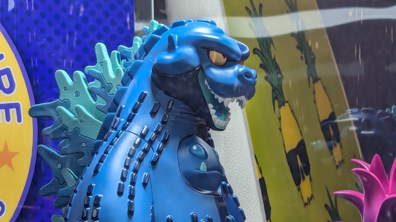 Worst Godzilla Figure of the Year? Godzilla Chomp at NYCC YouTube
