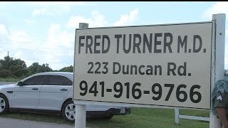 Deputies raid Punta Gorda clinic, two arrested