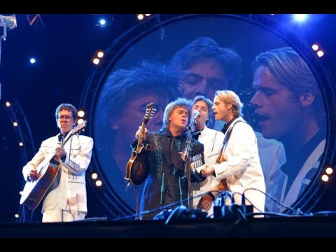 Video: Marty Stuart nettoverdi: Wiki, gift, familie, bryllup, lønn, søsken