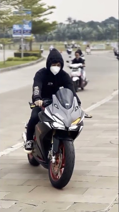 Story WA CBR 250 RR